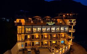 The Kempty Fall Resort, Mussoorie - Lavish & Luxury Stay